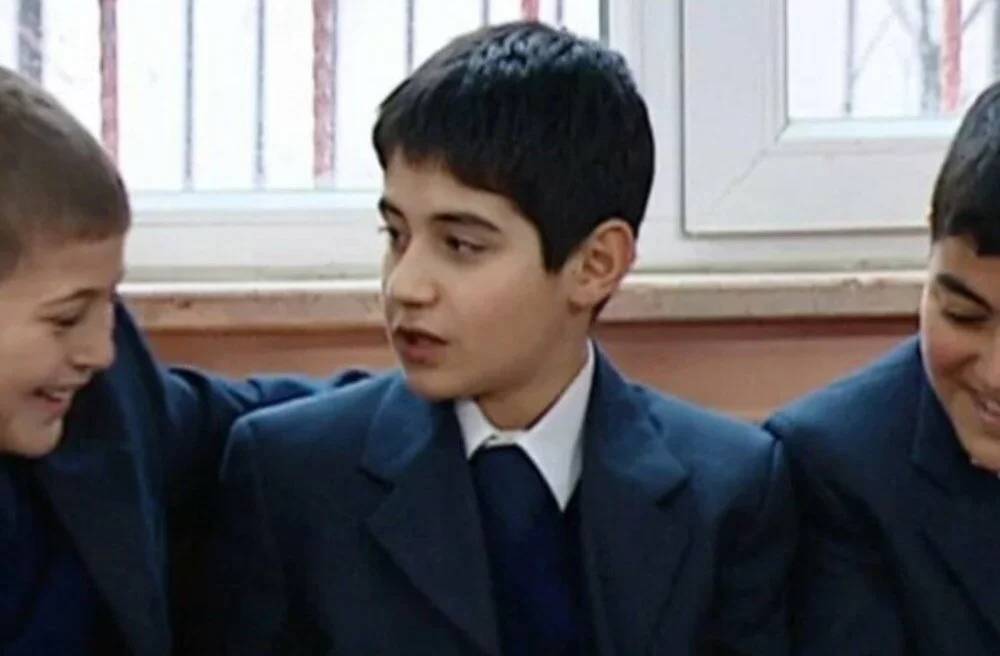 Bir dönemin çocuk yıldızı büyüdü! Yabancı Damat’ın Mustafa’sı Ozan Uğurlu’nun değişimi olay oldu 5